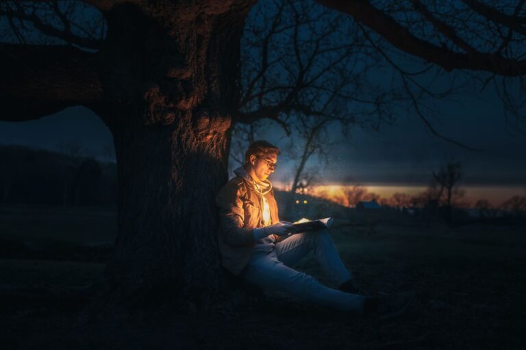 Dark Fantasy Book Recommendations for When You Crave Gritty Magic - NightShiftTales
