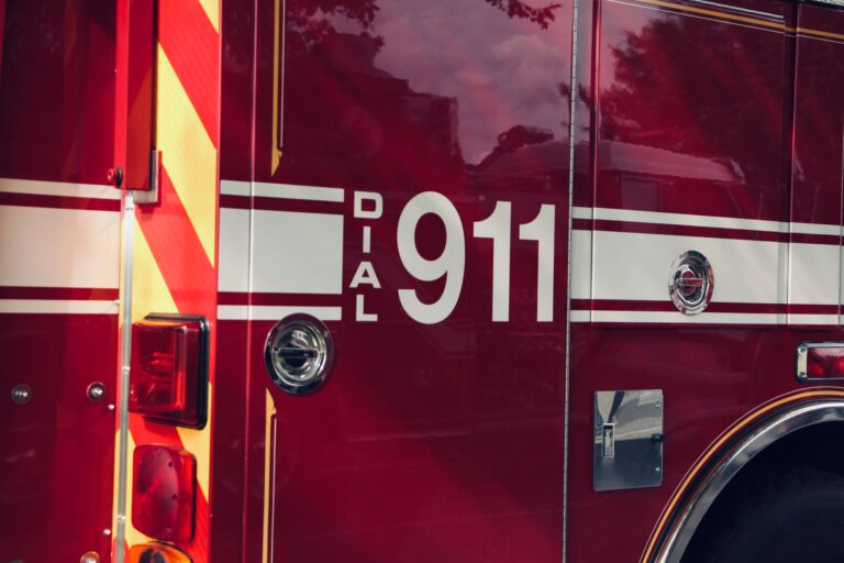 911 Dispatchers Share the Calls They Will Never Forget - NightShiftTales